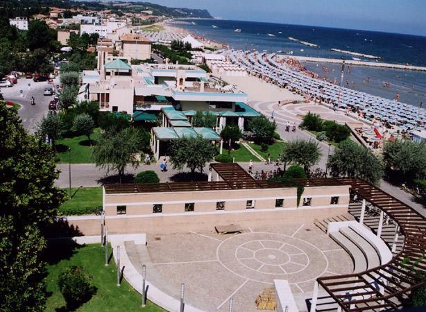 Hotel Plaza Fano Exterior photo